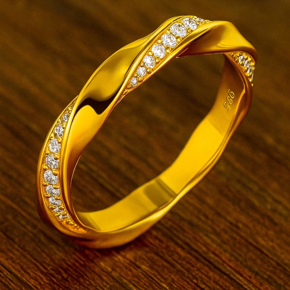 Elegant Gold and Silver Women's Ring